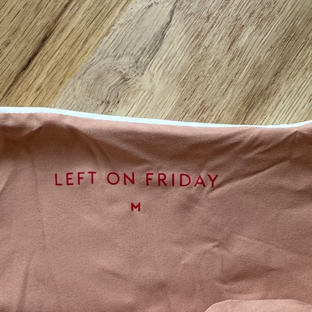 Left On Friday Wear to Bottoms - Picture 3 of 5
